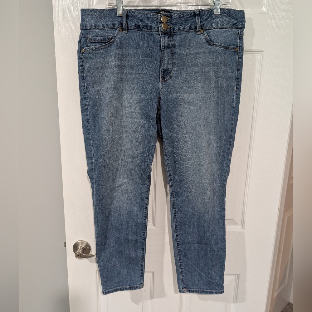 D. Jeans Medium Wash Denim Skinny Cropped/Ankle Jeans in Size 20W